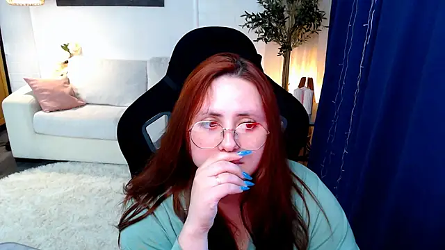 Hennessy_bunny élő XXX-chatje