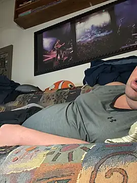 Stephanie1984: διαδικτυακό σόου στην κάμερα