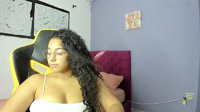 emily_stars1 Live XXX Chat