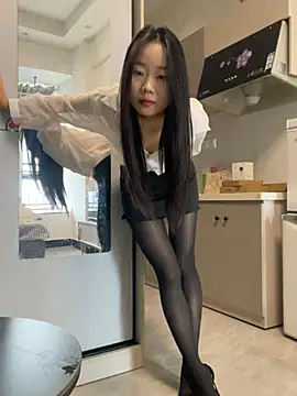 ZHJKS9988 即時 XXX 聊天