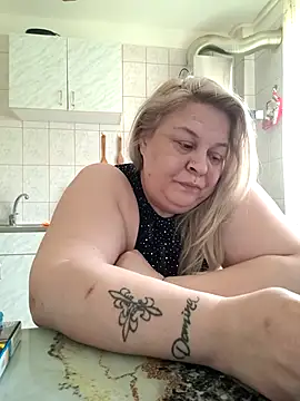 XXX chat uživo modela AriannaMilf