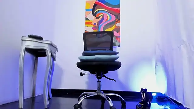 Онлайн чат XXX IvettePetit