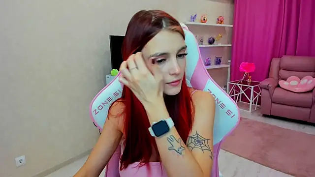 RedLipse Adlı Modelin Canlı XXX Sohbeti