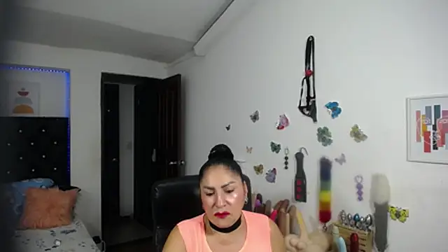 mature_bigboobs10 即時 XXX 聊天