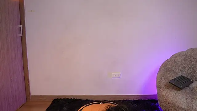 anyiled_hotのウェブカメラショー