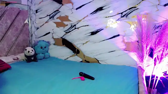 kushina_uzumaki75 Show in webcam