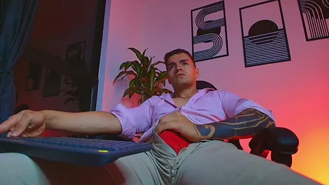 ALPHA_DOMINUS_ Show Webcam