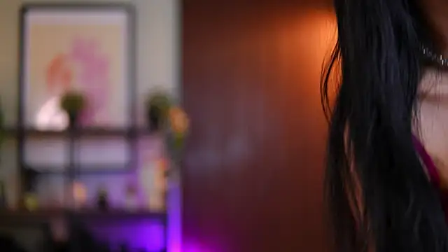 عرض كام RavennaDArcy