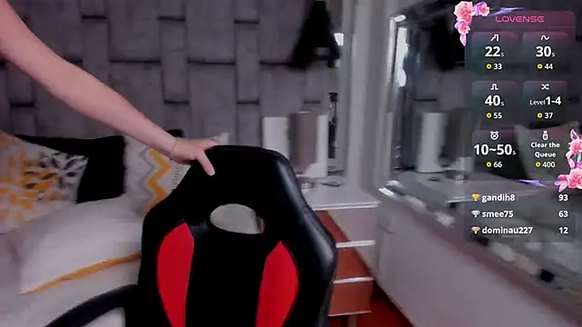 Maitebigboobs' Live XXX Chat