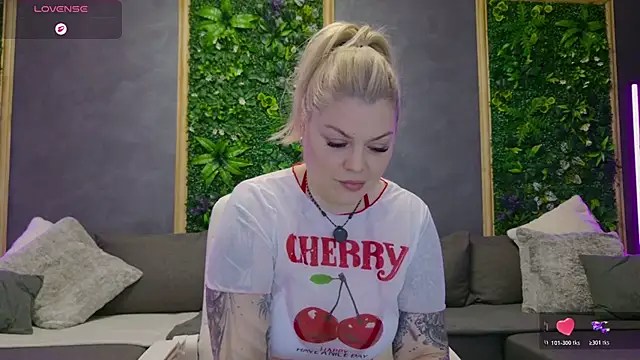 Issa_Jo live XXX chat