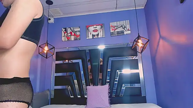 VeluniLiore 在線直播表演