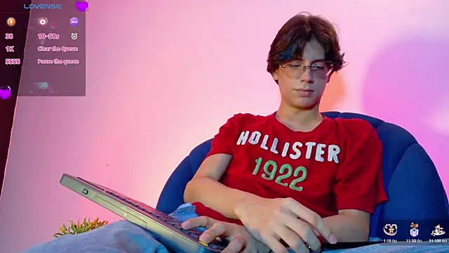 lui_x_dust Adlı Modelin Canlı XXX Sohbeti