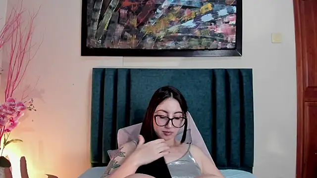 Chatroom XXX en direct de Emilywatsonn