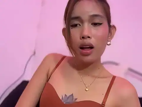 Chat XXX en directo de YougotLara