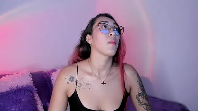 دردشة HeidyRousse الجنسية المباشرة