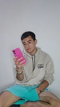 Chatroom XXX en direct de Thick_Cock