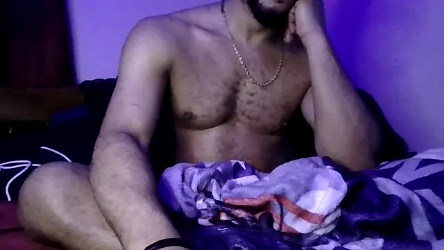 KY_Sir35: διαδικτυακό σόου στην κάμερα