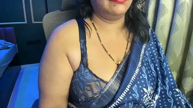 tarivishu11 Adlı Modelin Canlı XXX Sohbeti