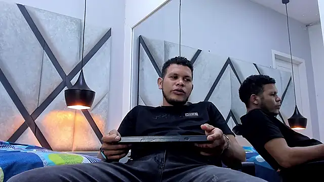 NohaBrooks – Kamerová šou