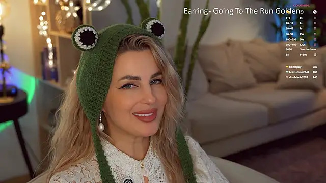 Онлайн чат XXX Lady--M