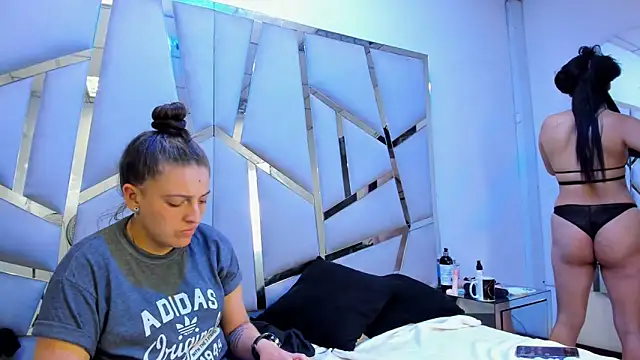 Alyssa_NoahのライブXXXチャット