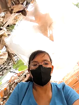 Pussy-xx 现场XXX聊天