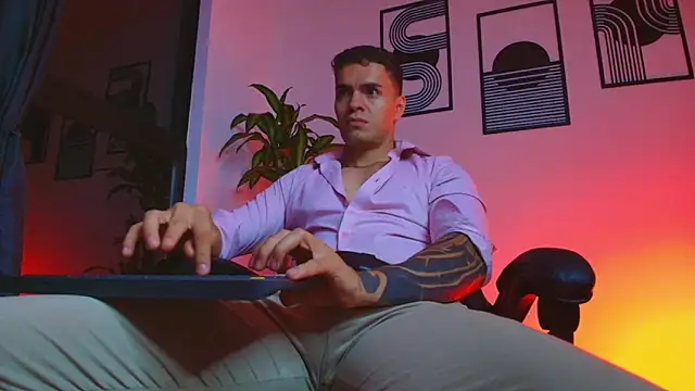 Show de ALPHA_DOMINUS_ na webcam