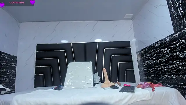 Ladyy_Scarlett's Live XXX Chat