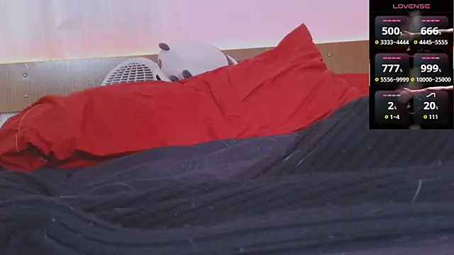 Miss_Charlottet Adlı Modelin Canlı XXX Sohbeti