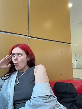 FoxyMood Adlı Modelin Canlı XXX Sohbeti