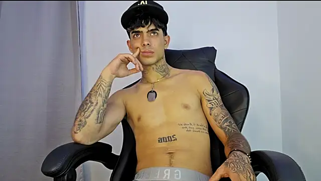 Вебкам-шоу MIGUEL_AGUIRRECA