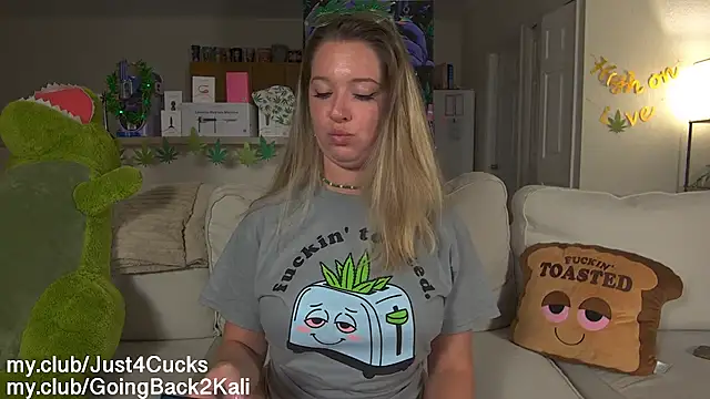 boomboomr00m Webcam Show