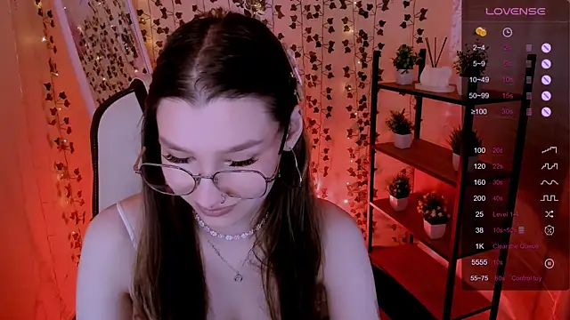 Chatroom XXX en direct de LinaBlossom_