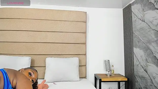 ely_brown_: онлайн-секс-чат