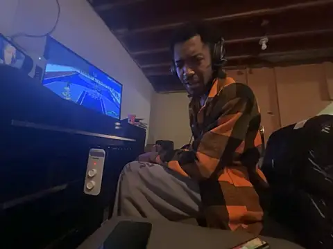 100blkdav webkamerás műsora