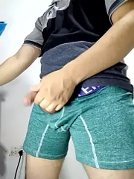 Gasparin32 élő XXX-chatje