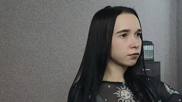 LilithStrangfor élő XXX-chatje