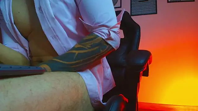 ALPHA_DOMINUS_: απευθείας συνομιλία ΧΧΧ