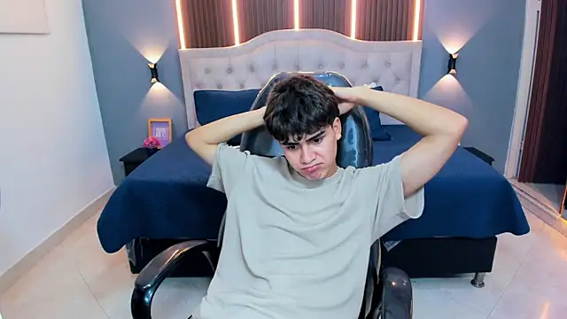 แชท XXX สดของ Tommy18__