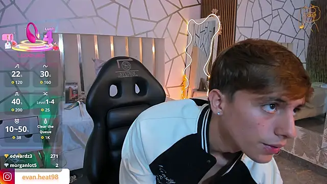 Chat XXX Live EVAN_TAY