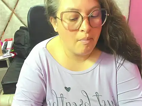 Sarah_Boobs_'s Live XXX Chat