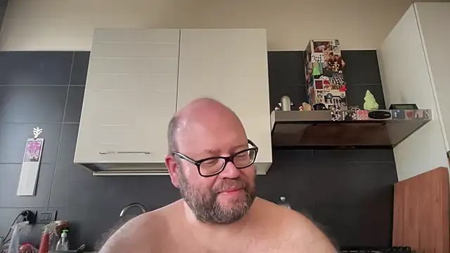 theitalianbear webcam show