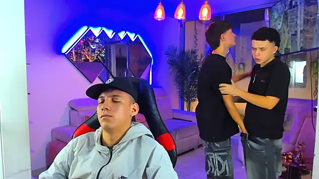 Houseofwarrios Webcam show