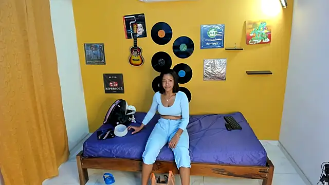 Онлайн чат XXX lilithevil32