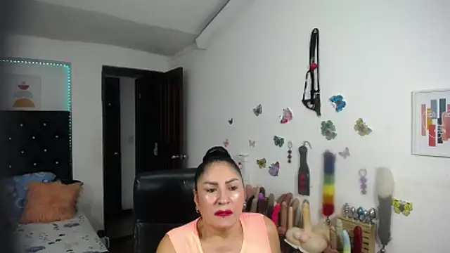 mature_bigboobs10's Live XXX Chat