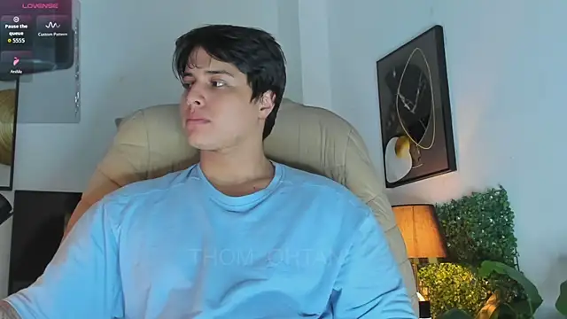 Thom_Ohtani Adlı Modelin Canlı XXX Sohbeti