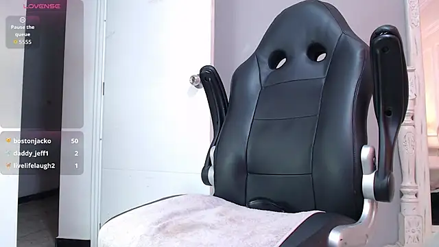 ElaineLaurent Chat XXX in diretta