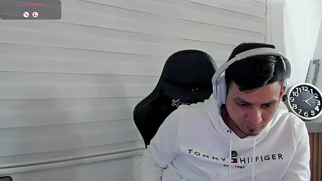 แชท XXX สดของ Rick_Adams