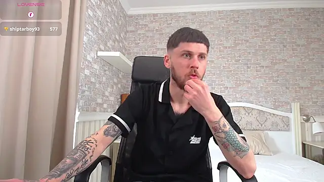 Chat XXX en directo de JonahShaw