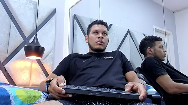 NohaBrooksn Webbikameraesitys